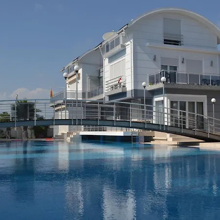 别墅 Antalya Mermaid 3 Bedrooms Close The Park 2 *